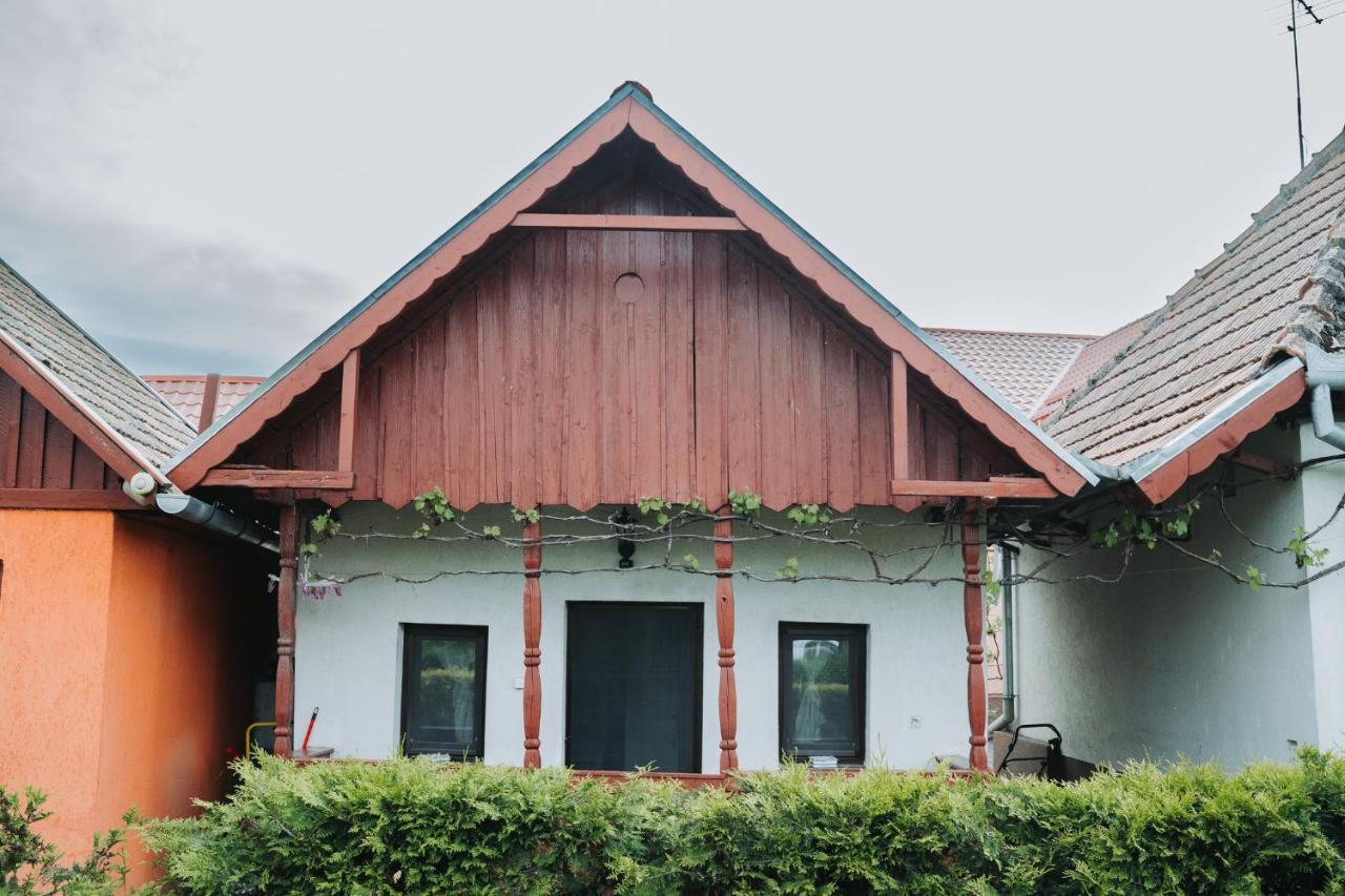 Casuta Andrey & Dan Villa Mihai Viteazu  Exteriör bild